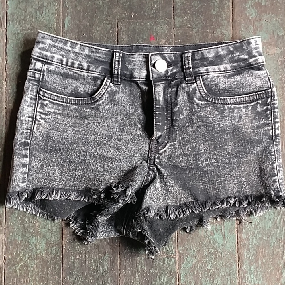 Acid wash short shorts